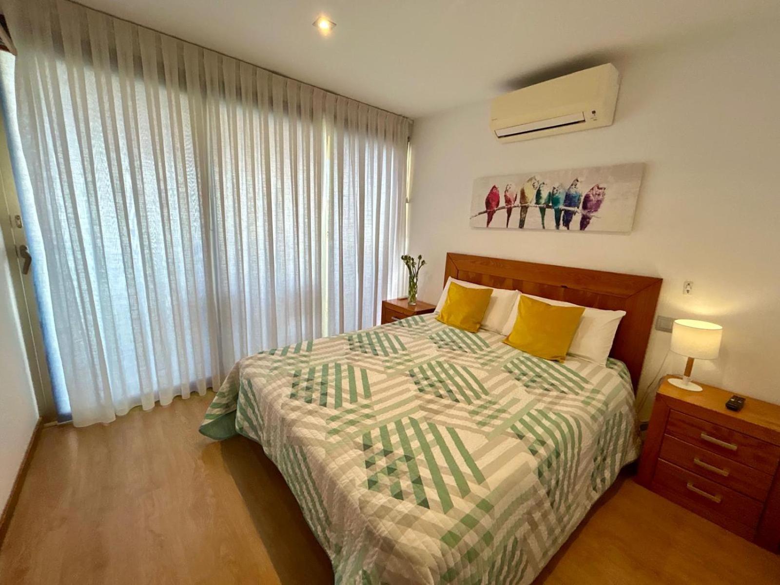 2 Big Terraces Penthouse Center *
